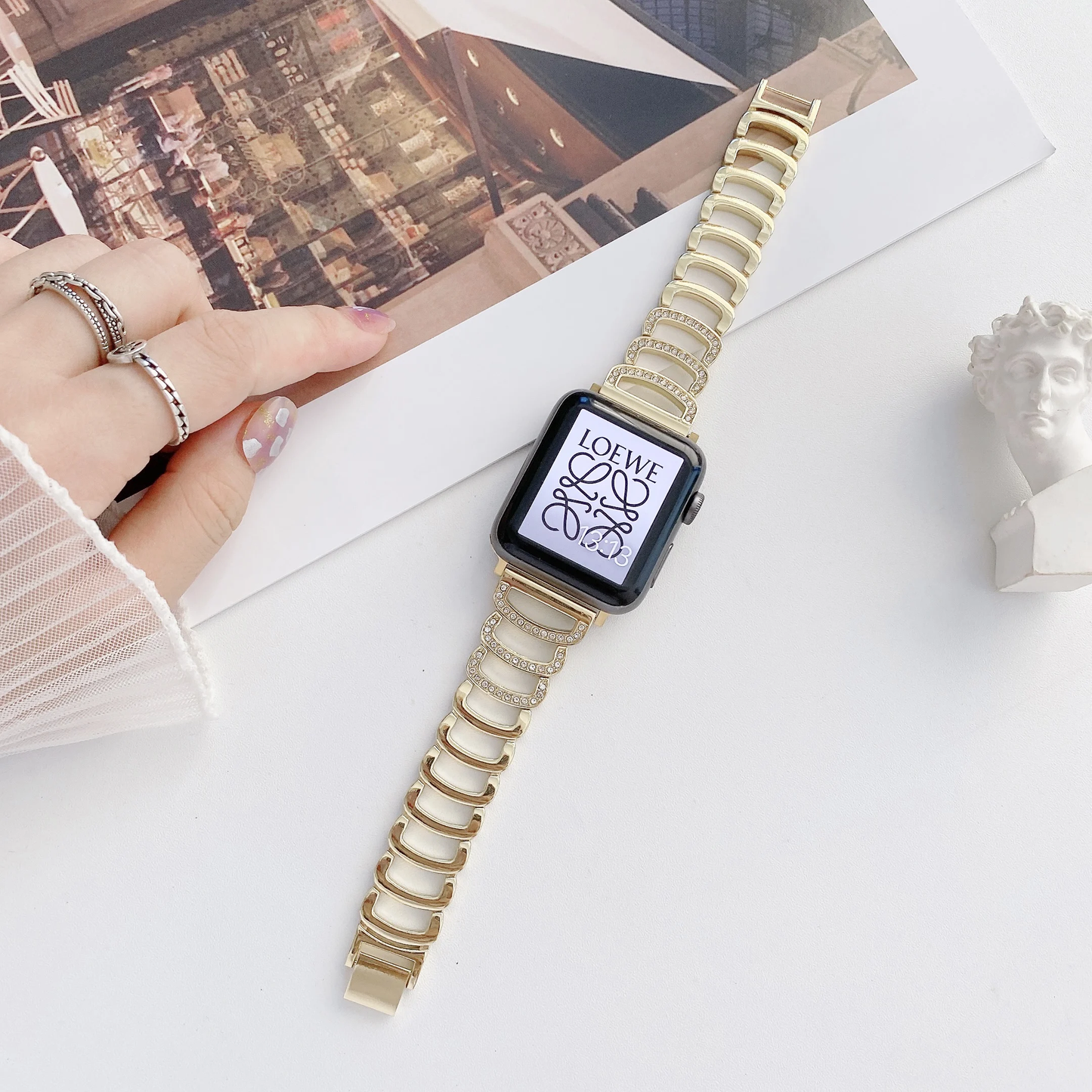 Valente Elegant 22mm Gold-Tone Ladies' Smartwatch Strap