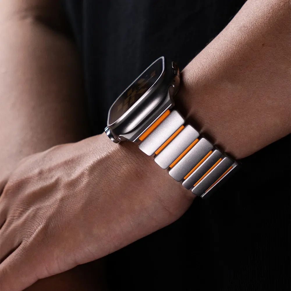 Valente Metal Strap Compatible with Apple Watch Series 8/7/6/5/SE/Ultra/Ultra 2 (42mm/44mm/45mm/49mm) | Premium Stainless Steel Watch Band with Adjustable Links